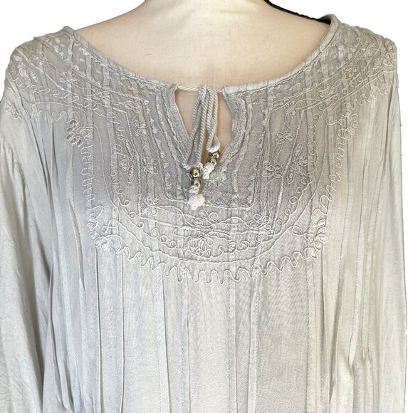 SOLITAIRE Women’s Boho Embroidered Gray Tunic Top Size 2X - Picture 4 of 11